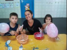 Oficina de decoração pascoalina no 1º ano A