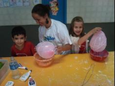 Oficina de decoração pascoalina no 1º ano A